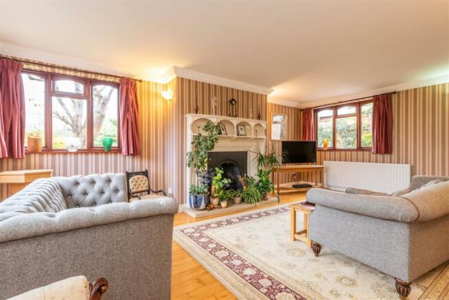 lounge 1