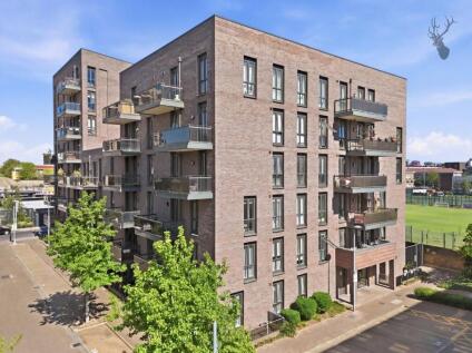 Gresham Place, Skein Court, E3