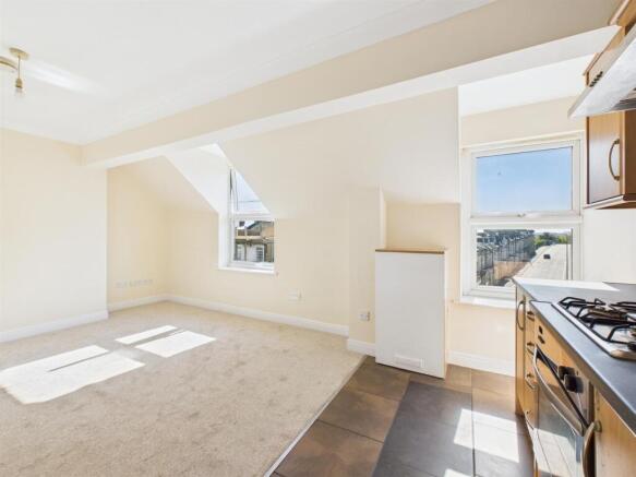 Open Plan Lounge/Kitchen