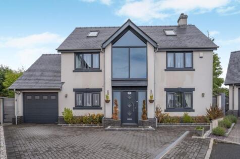 5, Pleasant Retreat, Penperlleni, Goytre, Monmouthshire NP4 0AJ