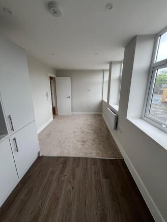 1 bed Apartment to rent Image 5