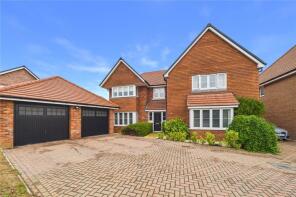10, Cook Grove, Reading RG7 1ZF