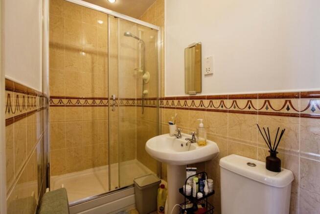 2 bed Apartment for sale Image 6