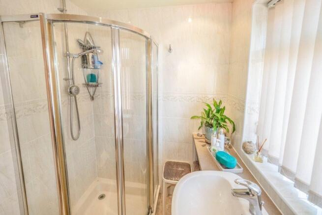 SUA200189 216 Drayton Avenue -18c9ef51-975f-4a74-b