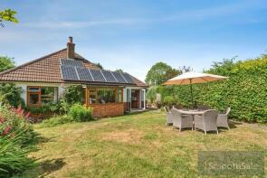 37, St Johns Avenue, Leatherhead KT22 7HT