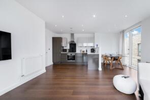25, 17 Morton Apartments, Lock Side Way, Beckton, London E16 2HU