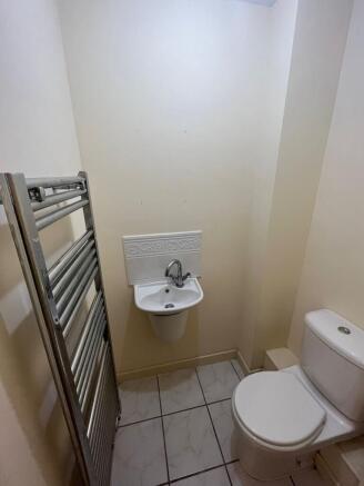 Guest Toilet 