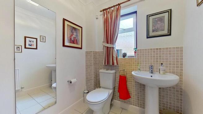 CLOAKROOM/WC