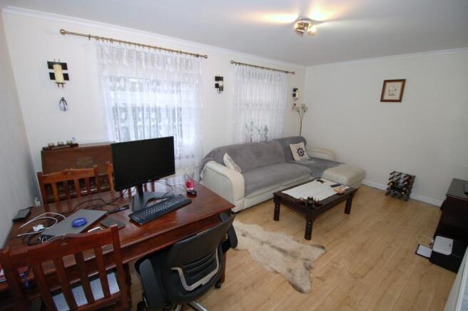 Lounge/dining room