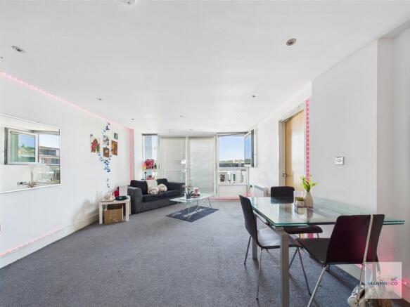 CAM03394G0-PR0295...