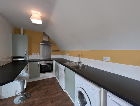 1 bed Duplex to rent Image 11