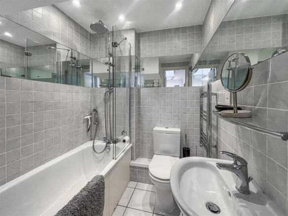 Bathroom.jpeg