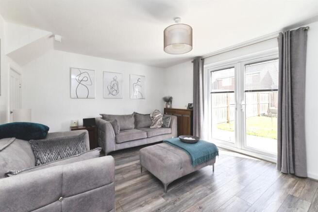 3 bed Semi-Detached for sale Image 7