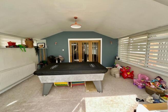 4 bed Detached for sale Image 12