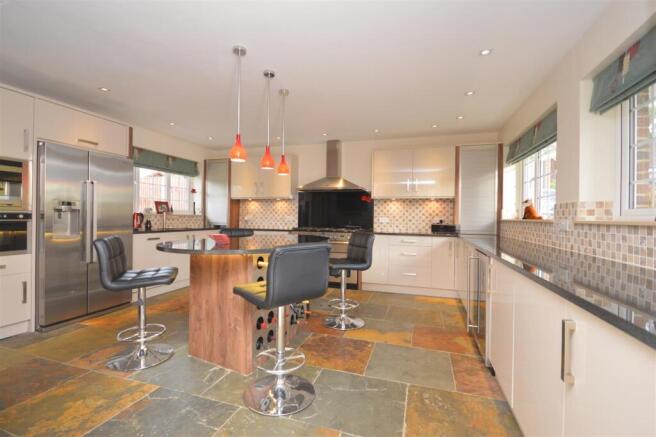 Kitchen/Breakfast Room