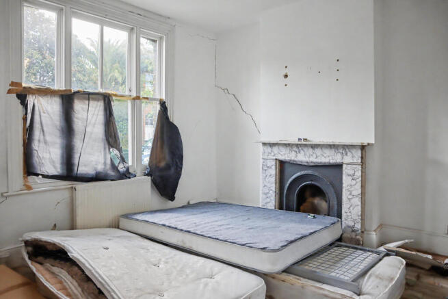 92 Robertson Street, Battersea London SW8 3TZ