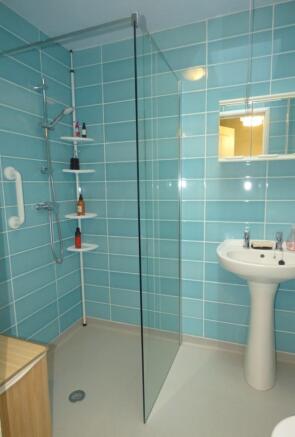 Wet Room (Annexe)