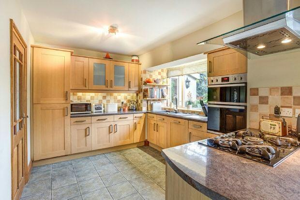 BREAKFAST KITCHEN