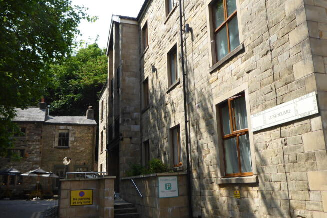 Two bedroom en-suite apartment