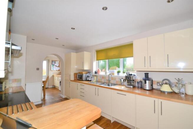 kitchen 3.JPG