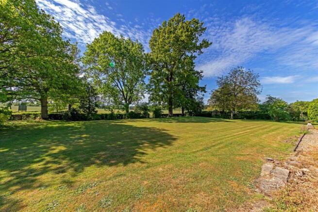 Tollgate Road, Colney Heath - View 5