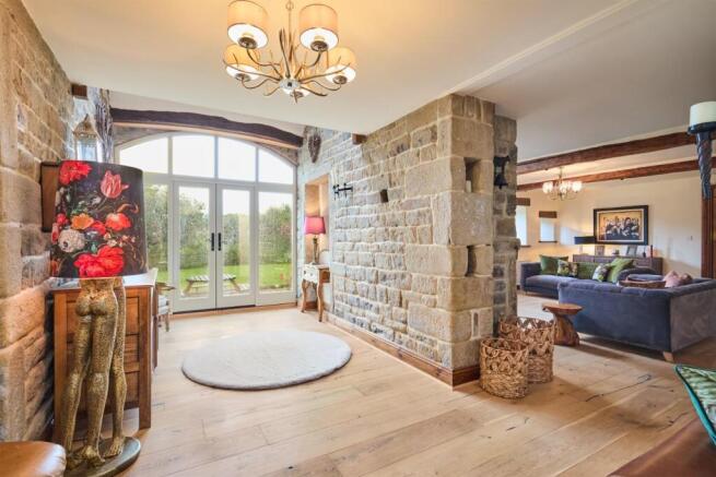 5 bed Barn Conversion for sale Image 4