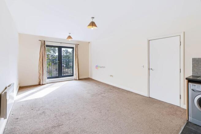 Kitchen / Lounge