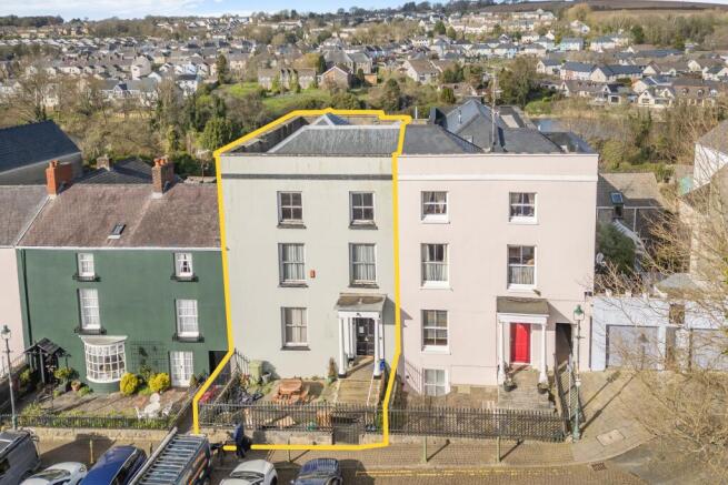 Pembroke & Castlemartin Social Club, Tenby House, Main St, Pembroke, SA71 4HH