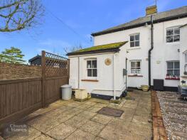 4, Promenade Cottages, St Marys Lane, Maldon CM9 5JY