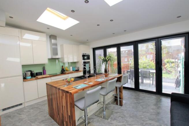 Kitchen / Breakfast