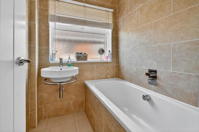 3 bed Semi-Detached for sale Image 10