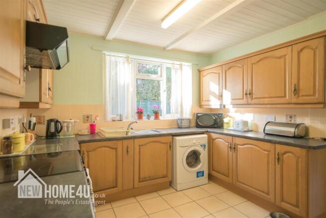 KITCHEN: