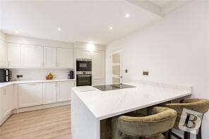 43, Farnes Drive, Romford RM2 6NT