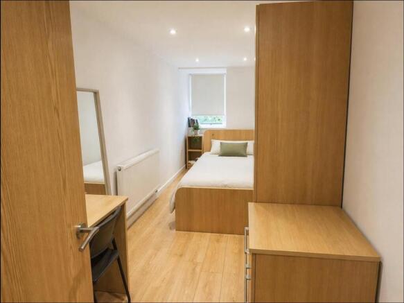 4 bed Block of Apartments to rent Image 11