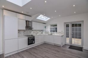 4, Fredericks Place, North Finchley, London N12 8QE