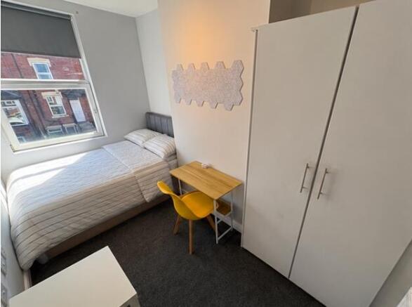3 bed Terraced to rent Image 4
