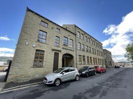 18, Hall Street, Halifax HX1 5BD