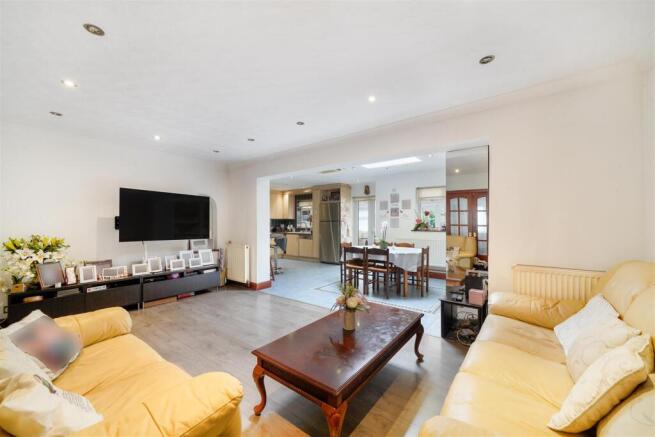 72 Sudbury Avenue - RbqgLkmVsMXAZ7HJHiix.jpg