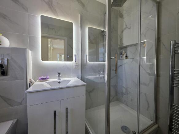 En-Suite Shower Room/WC