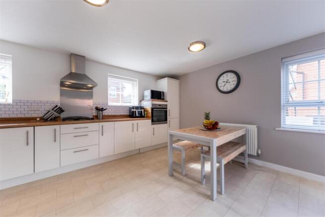 48 Silverlea Road-002.jpg