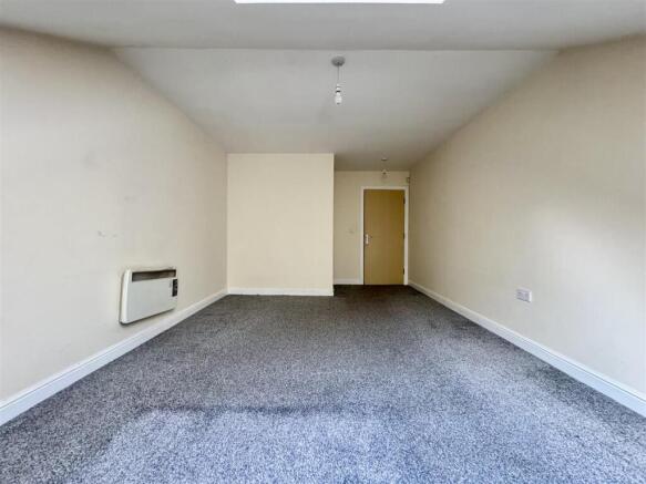 2 bed Apartment for sale Image 10