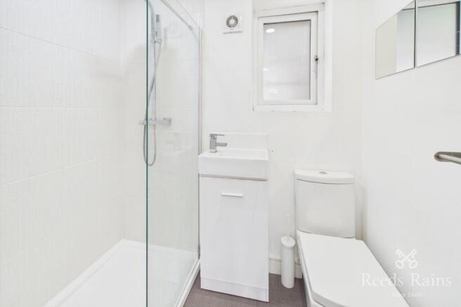 1 bed Apartment to rent Image 5