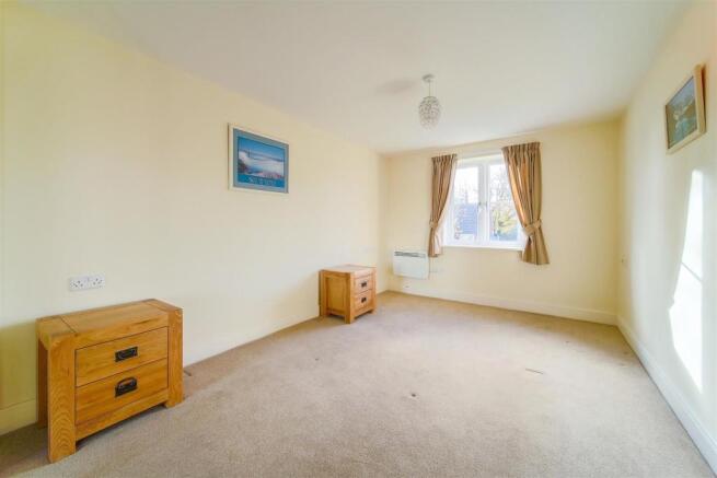Master Bedroom.jpg