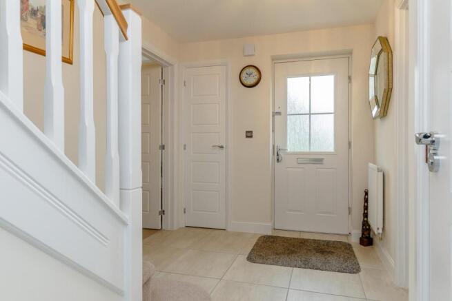 8365510-interior15.jpg