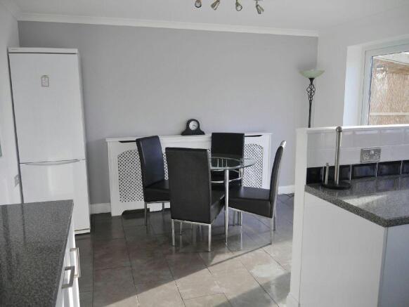Kitchen photo 2
