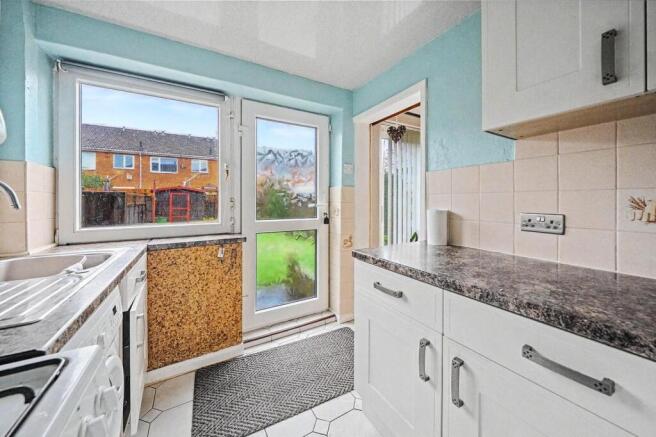 3 bed Terraced for sale Image 4