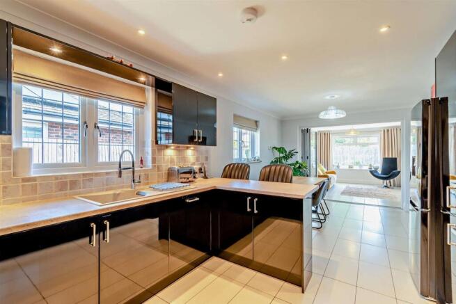 8700220-interior11-800.jpg