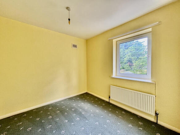 3 bed Semi-Detached for sale Image 10