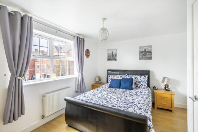 3 bed Semi-Detached for sale Image 7