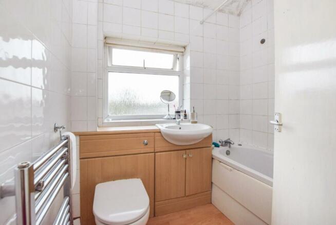bathroom .JPG